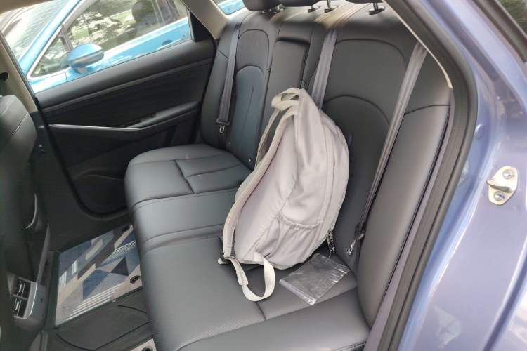 Used Nissan N6 2026 Model 180 Max Left Rear Seat