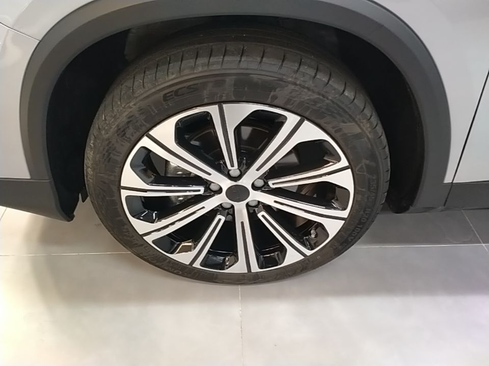 Geely Auto Haoyue L 2026 Model 2.0TD DCT Bliss — снимка 10