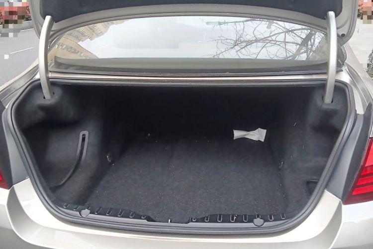 Used BMW 5 Series 2013 520Li Elegant Edition
