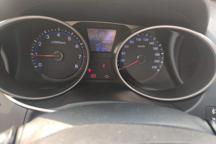 Used Hyundai ix35 2015 2.0L Automatic 2WD Smart Type China IV