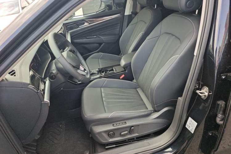 Used Volkswagen Passat 2024 380TSI Elite Edition Left Front Seat