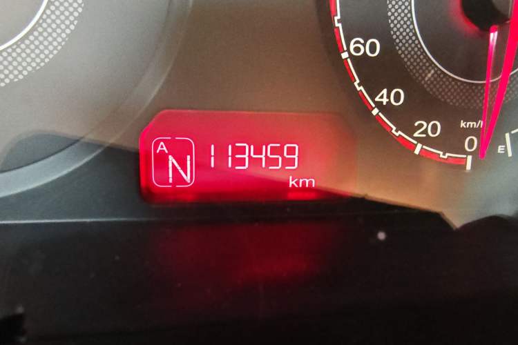 Used MG 3 2016 1.3L AMT Comfort Edition Odometer Close Up