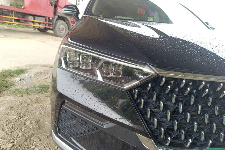 Used Bestune T77 2021 PRO 280 TID Automatic Luxury Model Right Front Headlight