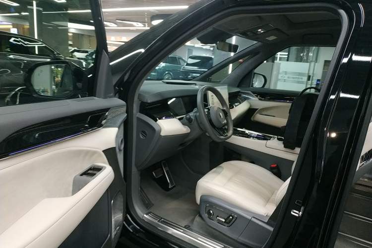 Used Zeekr 009 2022 WE Edition Driver Seat