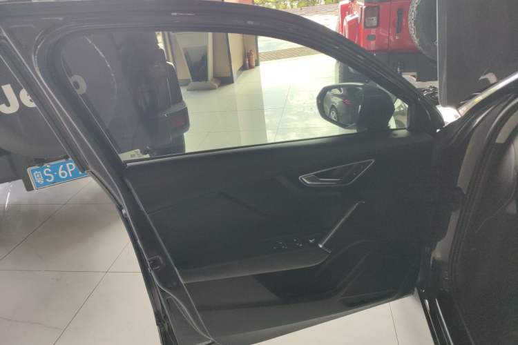 Used Audi Q2L 2018 35 TFSI Launch Exclusive Edition China VI
