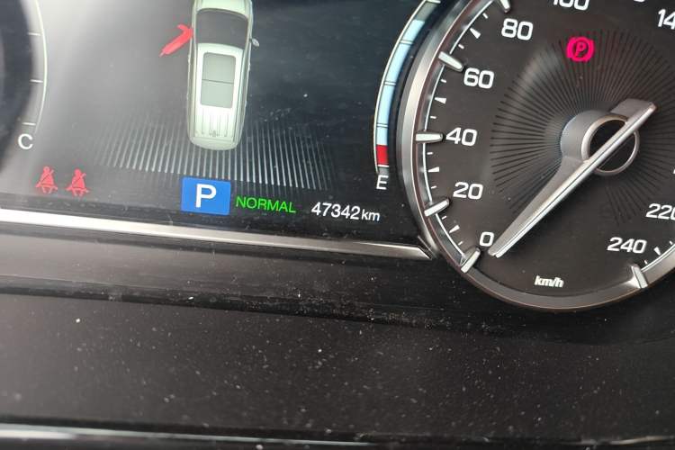 Used GAC Trumpchi M6 2019 270T Automatic Luxury Edition (7-seater) China V Standard Odometer Close Up