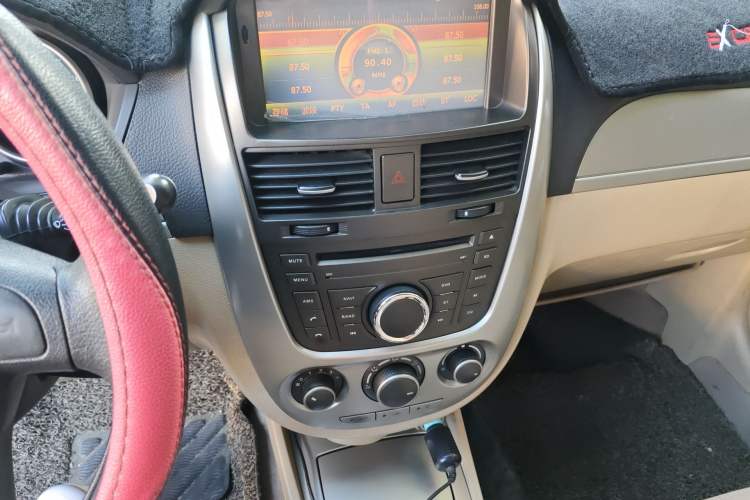 Used Buick Excelle 2013 1.5L Automatic Classic Model
