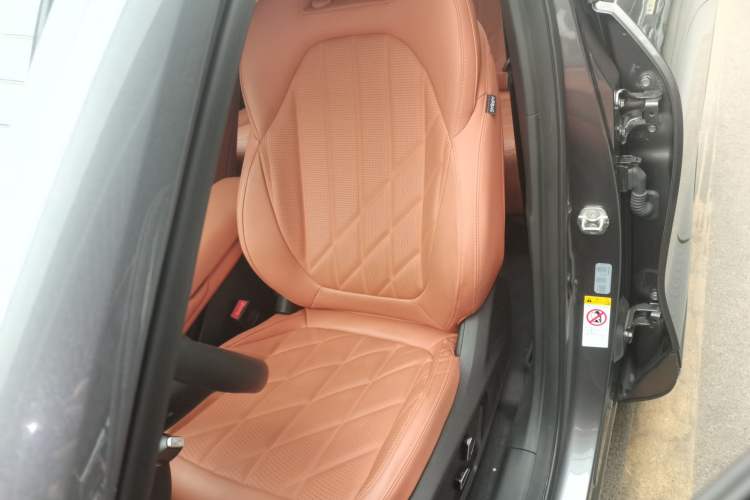 Used CHANGAN CS75 PLUS 2025 4th Generation UItra 2.0T New Blue Whale Smart Intelligent Powertrain Version Left Front Seat