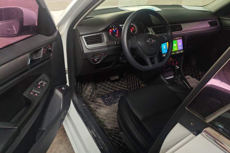 Used Volkswagen Bora 2017 1.6L Automatic Fashion Model