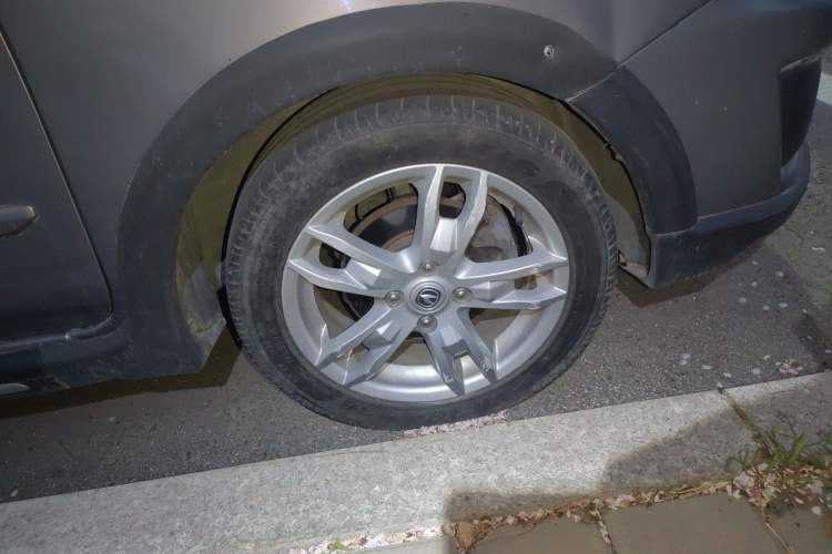 Used CHANGAN CX20 2014 1.4L IMT Sunroof Navigation Version China IV Standard Right Front Wheel Hub