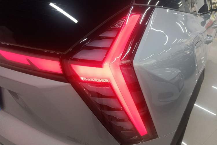 Used Geely Auto FX11 2024 1.5TD DCT Prestige Edition Right Rear Taillight