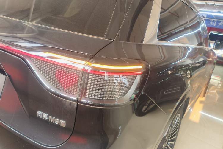 Used Hima AITO M9 2024 All-Electric Ultra Version 100 kWh 5-Seater Model
