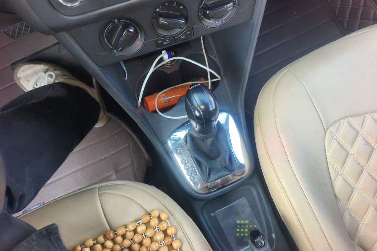 Used Volkswagen Polo 2011 1.4L Automatic ZhiShang Version