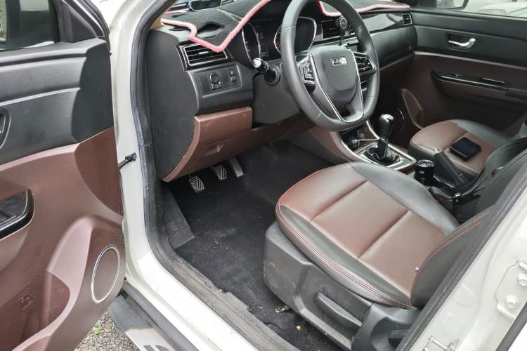 Used Lifan Auto Myway 2016 1.5L Manual Elite Version Driver Seat