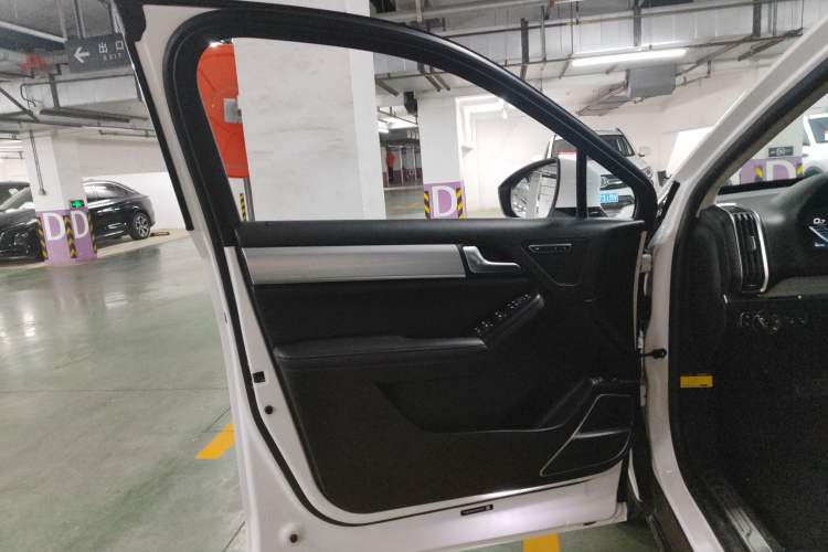 Used BYD Tang 2018 2.0T Automatic SmartConnect Prestige 7-Seater China V Standard