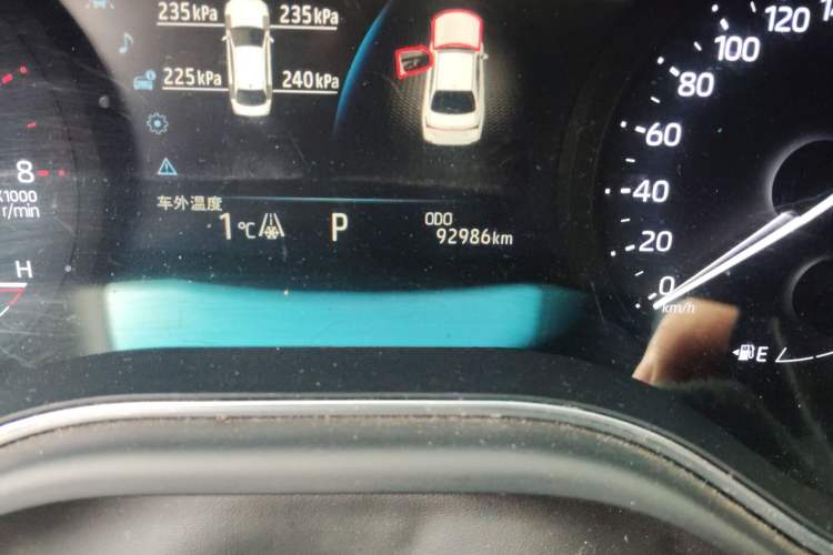 Used Toyota Avalon 2019 2.0L Ambition Edition China VI