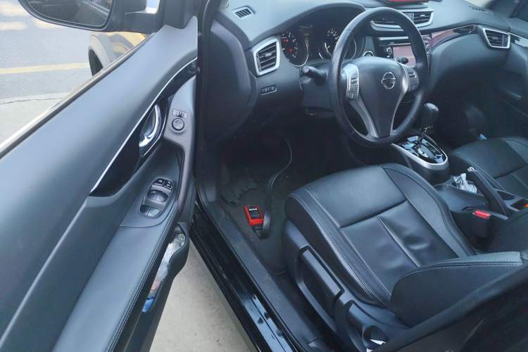 Used Nissan Qashqai 2016 2.0L CVT Flagship Edition
