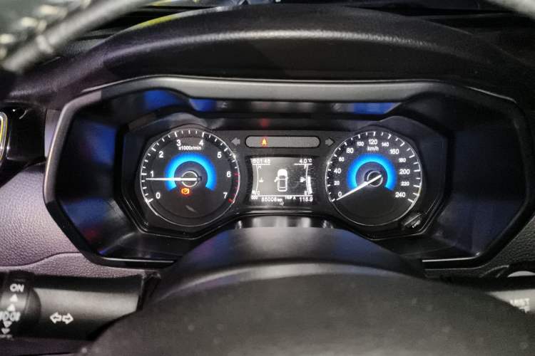 Used Dongfeng Fengon 580 2016 1.5T Manual Luxury Edition