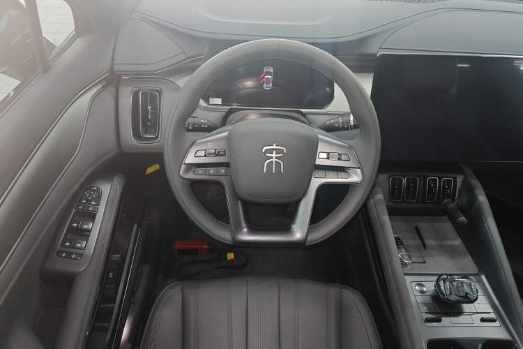 Used BYD Song L EV 2025 662 km Ultra-Range Version Steering Wheel