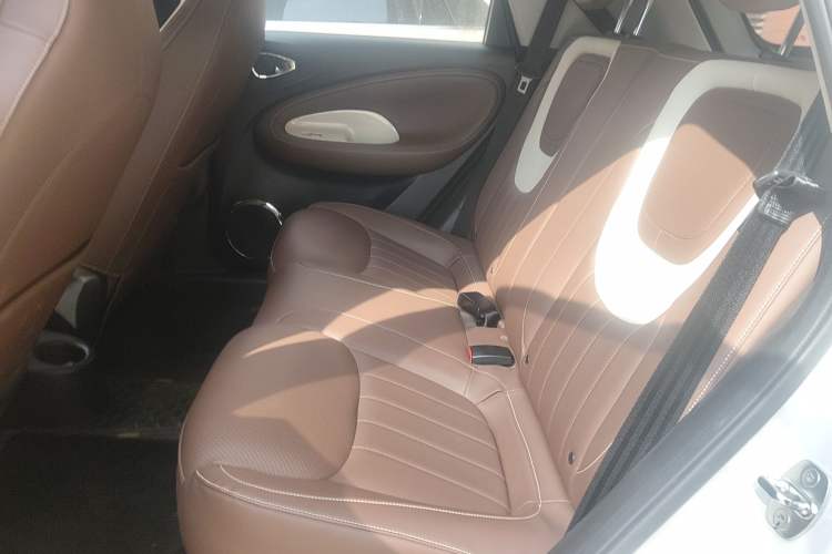 Used Wuling Bingo 2023 333 km Lingxi Connected Version Left Rear Seat