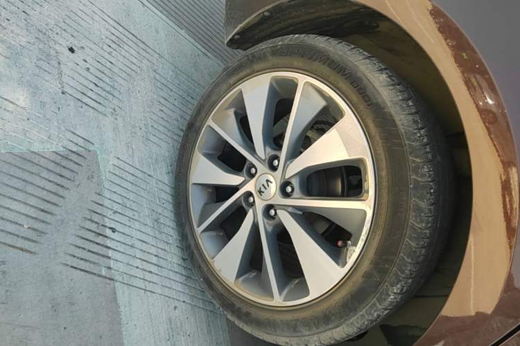 Used Kia K5 2016 2.0L Automatic LUX