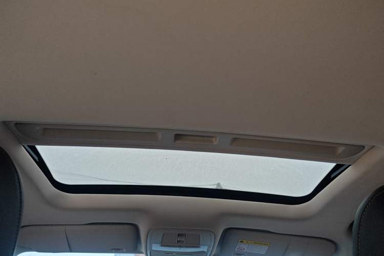 Used Roewe i5 2019 1.5L Automatic 4G Connected Langzhen Edition