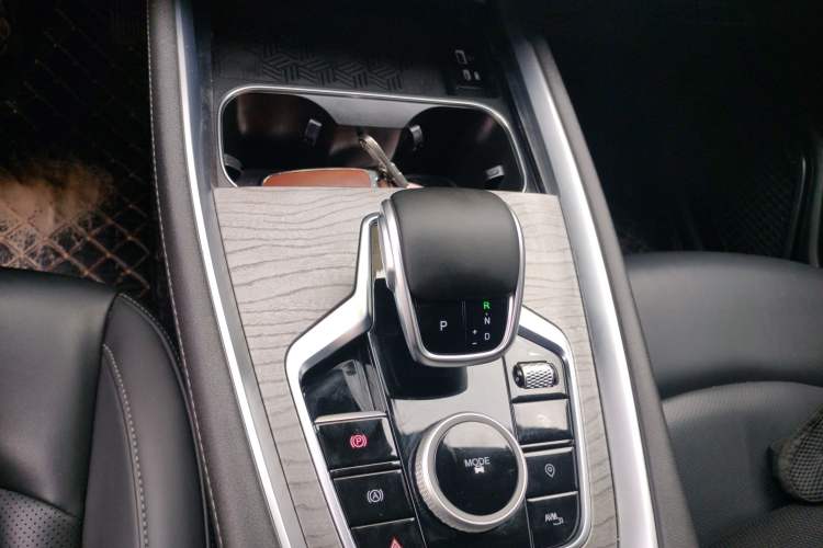 Used Chery Tiggo 8 PRO 2024 Champion Edition 290T Two-Wheel Drive Shining Version 5 Seats