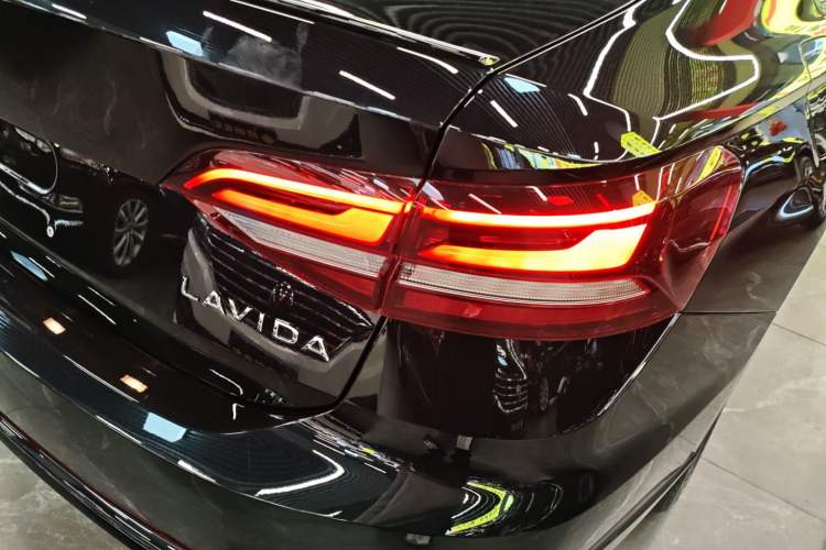 Used Volkswagen Lavida 2024 300TSI DSG Starry Sky Deluxe Edition Exterior 3