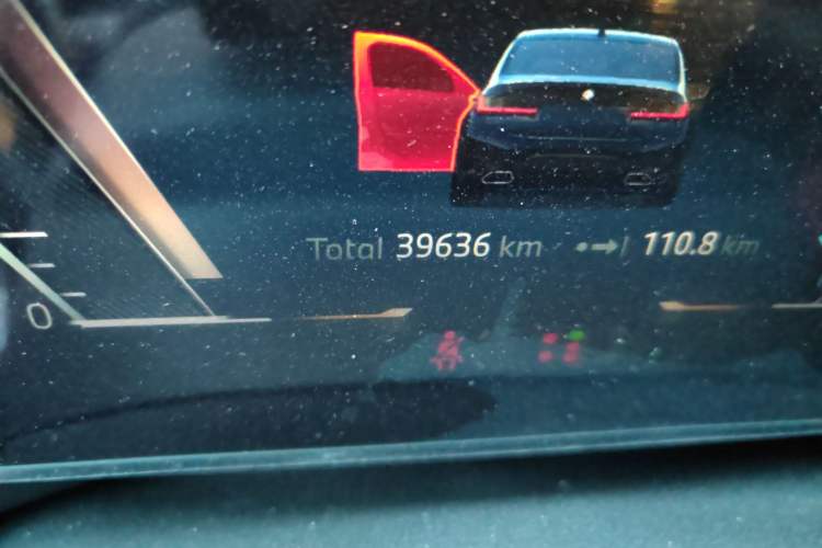 Used BMW 3 Series 2024 325Li xDrive M Sport Package Odometer Close Up