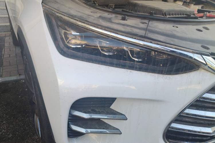 Used BYD Tang New Energy 2018 DM 2.0T All-Wheel Drive Smart Connectivity Luxury Model 7 Seats China V Emission Standard