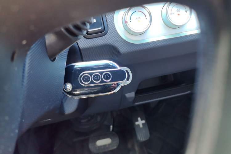 Used Wuling Hongguang MINIEV 2022 Macaron Premium Model – Lithium Iron Phosphate