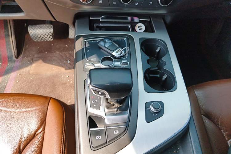 Used Audi Q7 2016 40 TFSI Comfort Model