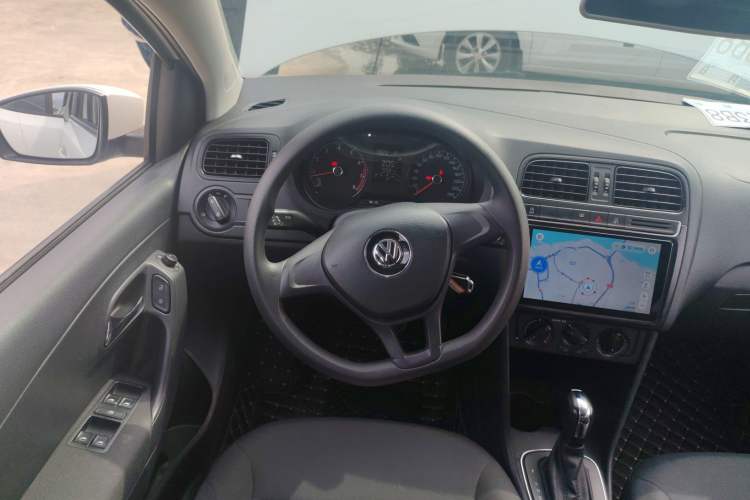 Used Volkswagen Polo 2018 1.5L Automatic Advanced Driving Model Steering Wheel