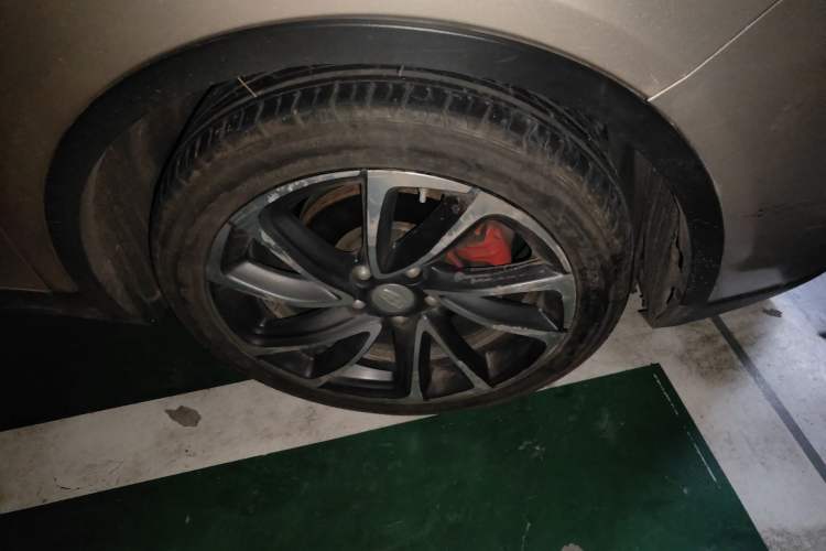 Used Geely Auto Emgrand GS 2016 Sport Edition 1.3T Automatic ZhenShang Model Right Front Wheel Hub