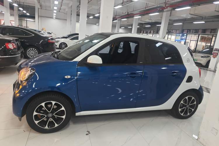 Used smart forfour 2016 1.0L 52 kW Passion Edition