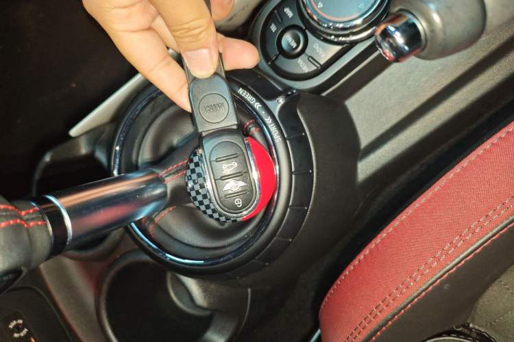 Used MINI JCW 2017 2.0T JOHN COOPER WORKS Avant-Garde Interior 1