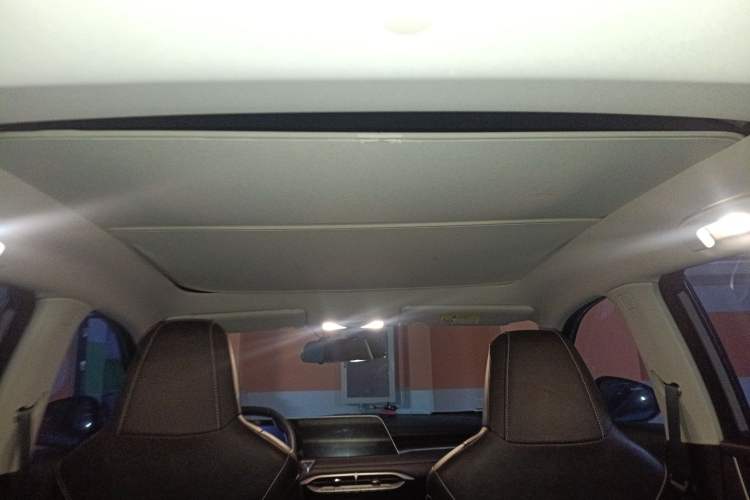 Used Venucia V 2021 260T Idol Edition