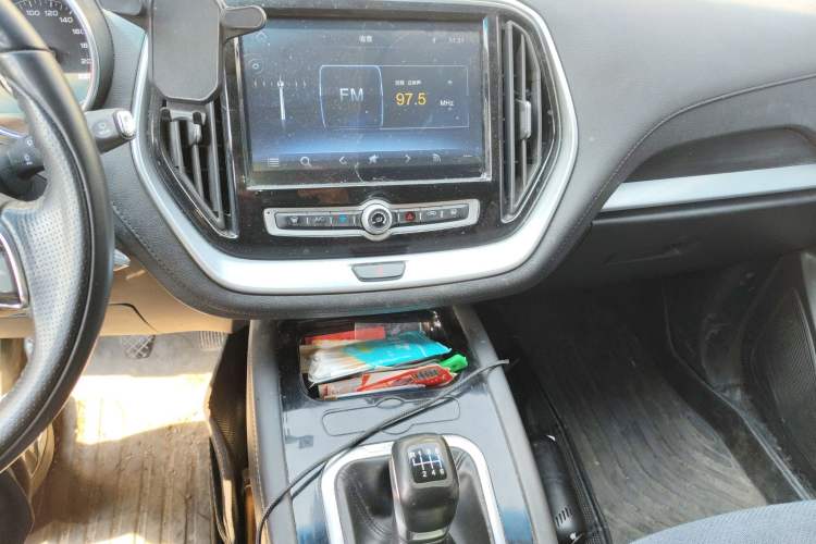 Used JETOUR X70M 2020 Revised 1.5T Manual Travel Companion Version 5 Seats
