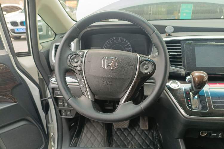 Used Honda Odyssey 2018 2.4L Smart Edition Steering Wheel