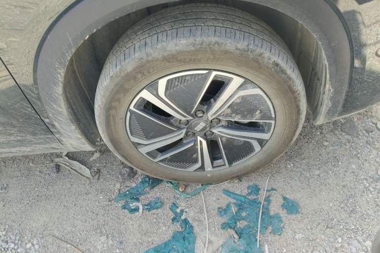 Used Geely Galaxy Xingjian 7 EM-i 2025 120km Exploration+ Version