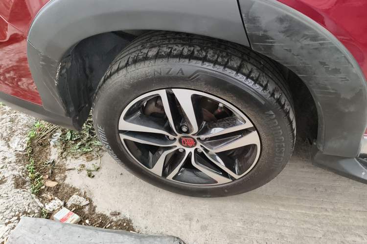 Used BYD Tang New Energy 2015 2.0T Four-Wheel-Drive Flagship Model Right Rear Wheel Hub