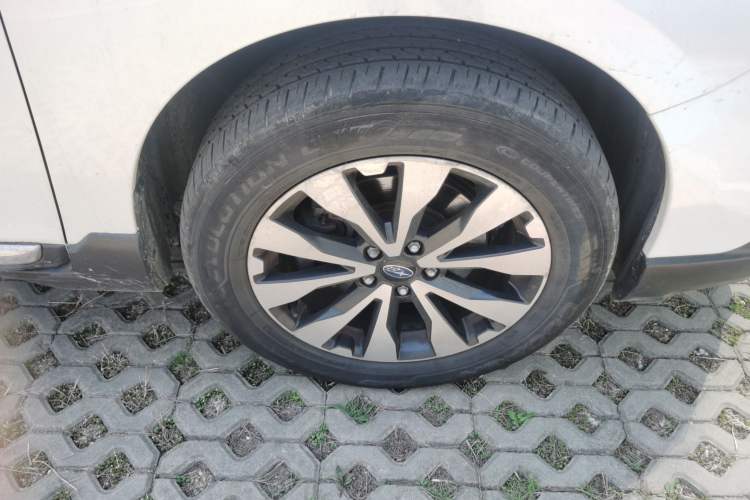 Used Subaru Outback 2016 2.5i Sport Navigation Edition Right Front Wheel Hub