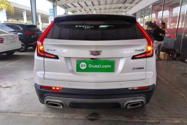 Used Cadillac XT4 2022 28T Two-Wheel-Drive Luxury Version Rear
