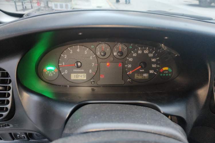 Used JAC Refine 2015 2.0L Shuttle Gasoline Long-Wheelbase Comfort Version HFC4GA3-3D
