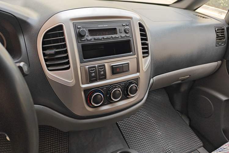 Used FORTHING Lingzhi 2015 M5 Q7 2.0L 7-seat Long-Wheelbase Comfort Model