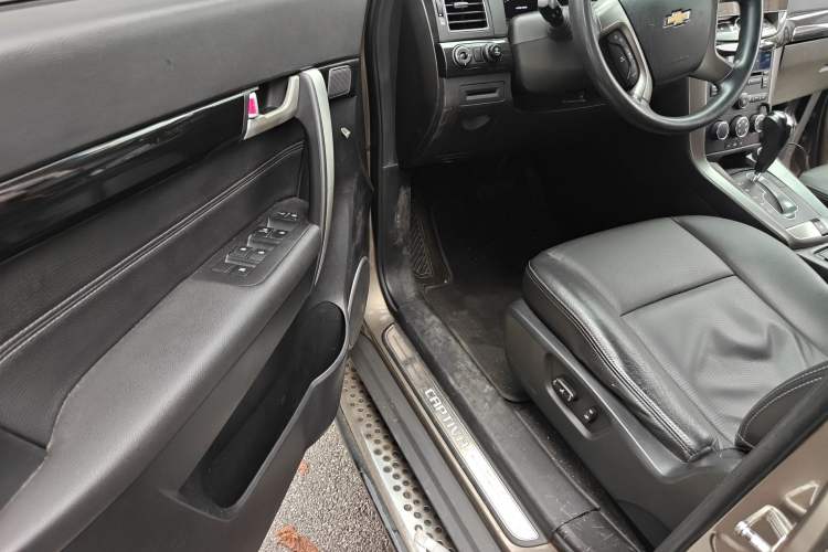 Used Chevrolet Captiva 2015 2.4L Two-Wheel Drive Urban Version 7 Seats
