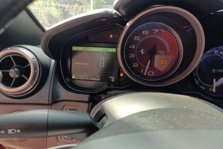 Used Ferrari California T 2009 4.3L Standard Edition Odometer Close Up