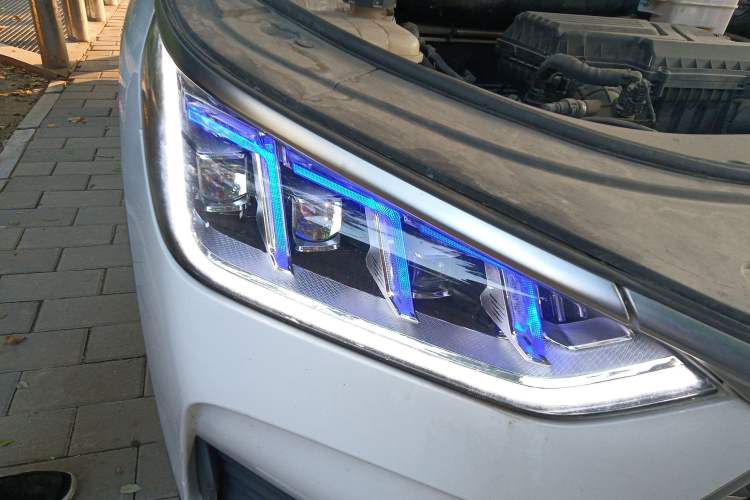 Used BYD Song PLUS 2020 1.5T Automatic Flagship Edition Right Front Headlight