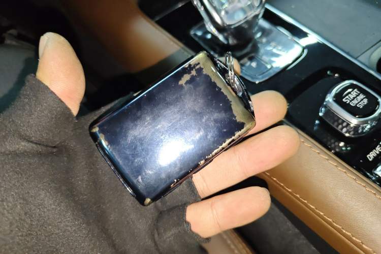 Used Volvo XC90 2021 B6 Luxury Smart Edition 7-Seater Vehicle Key