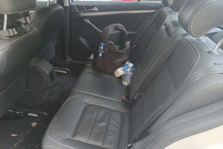 Used Volkswagen Lavida 2015 1.6L Automatic Comfort Edition